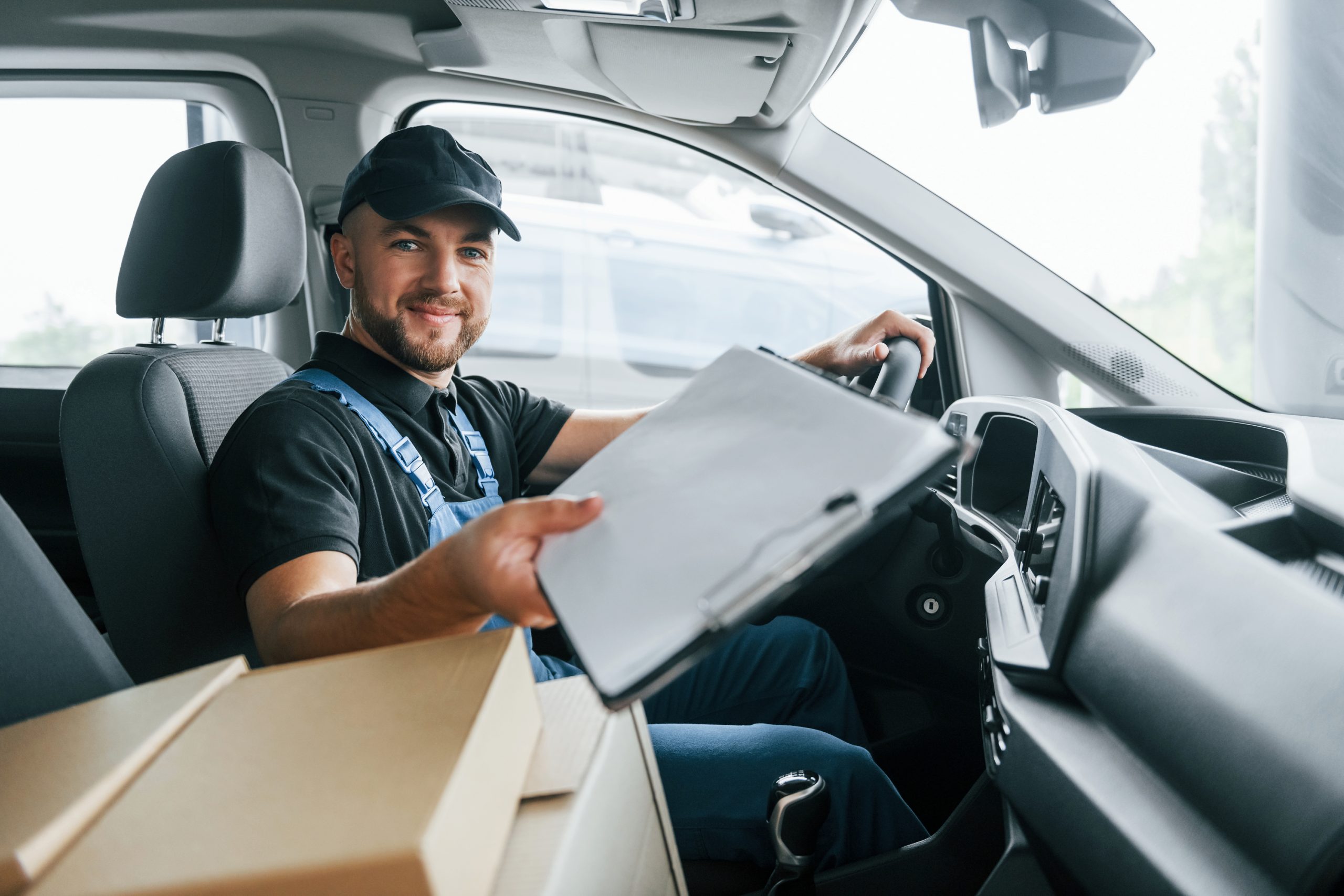 Why Choosing a Box Truck for Your Logistics Needs Matters